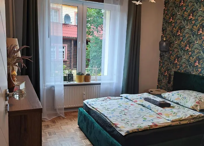 Lipova * Piechowice (Karkonosze)